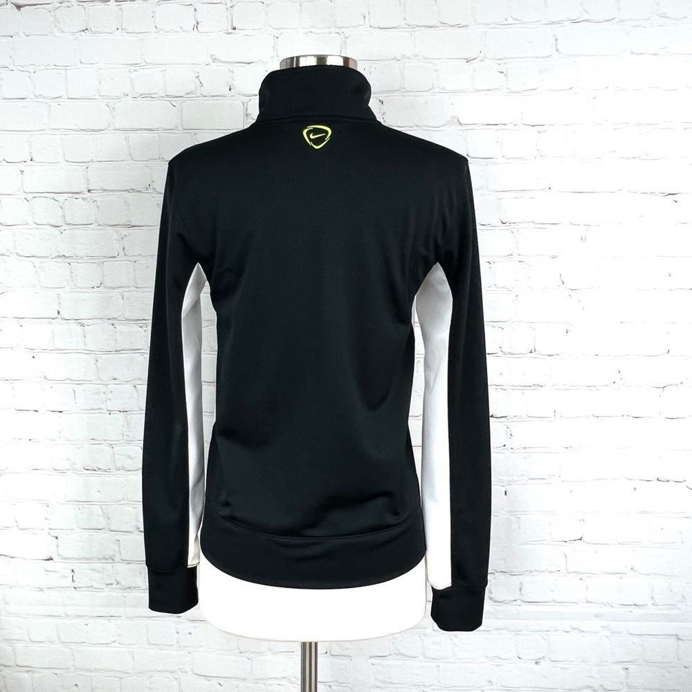 GARAGE SALE |•NIKE•| Black & White Running/Active Jacket - Picture 5 of 16